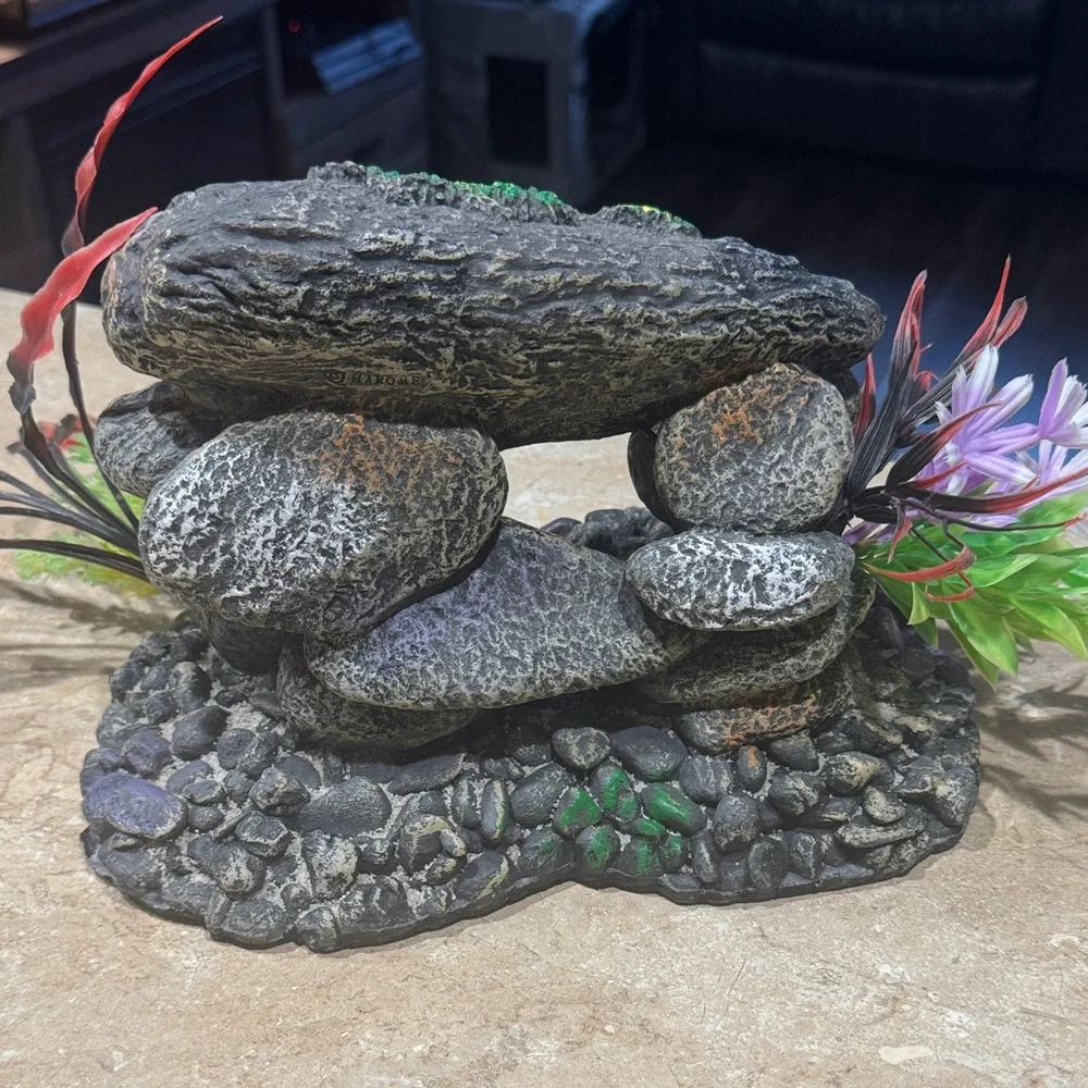 Decorative Aquarium Rock with Plants
